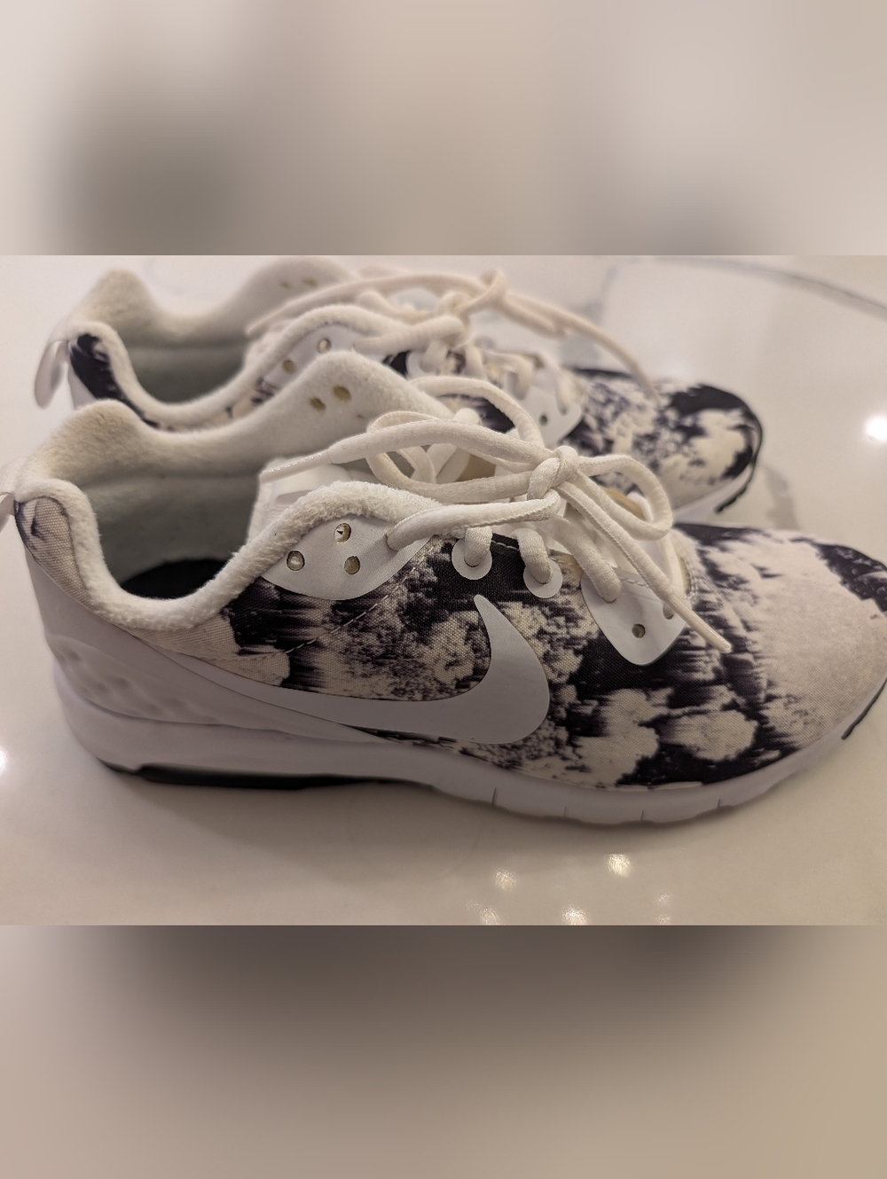 Nike Air White and Black Printed Sneakers Size 8